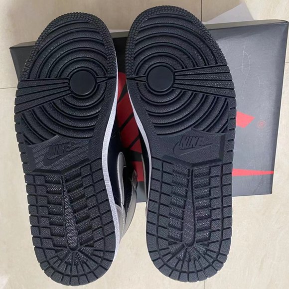 Jordan 1 Retro High Shadow size 9.5 - Picture 9 of 9